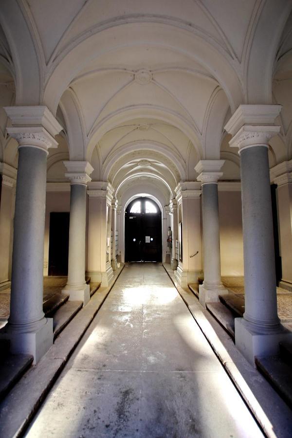 Apartament Hip At The Museum