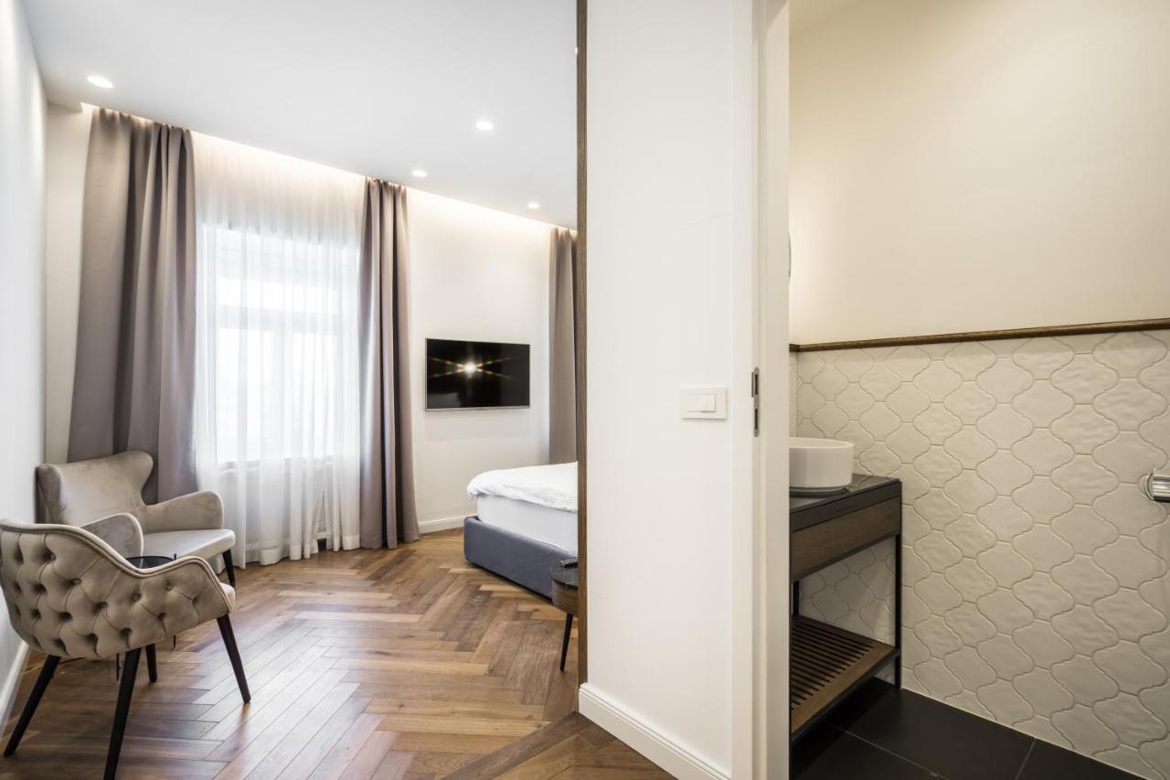 Eye- Boutique Suites, By Bqa