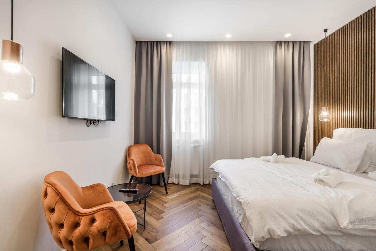 Eye- Boutique Suites, By Bqa