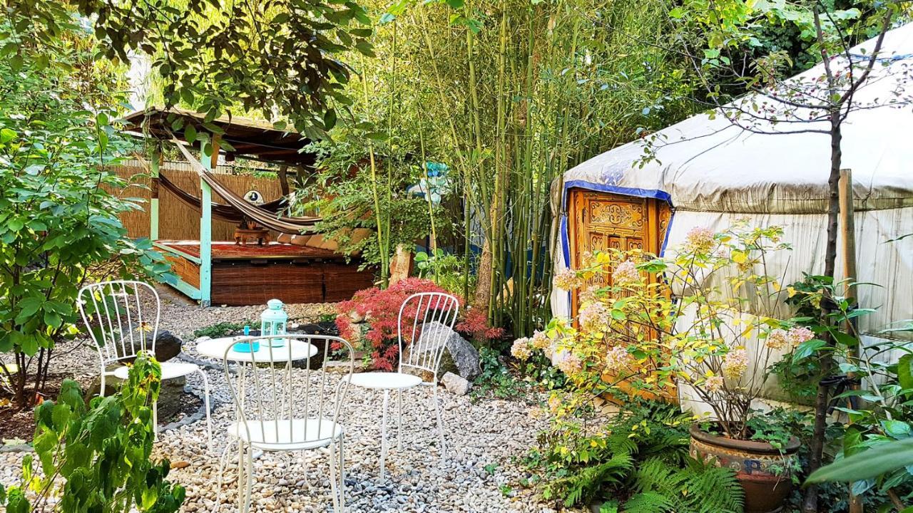 Hostal Shantee House *