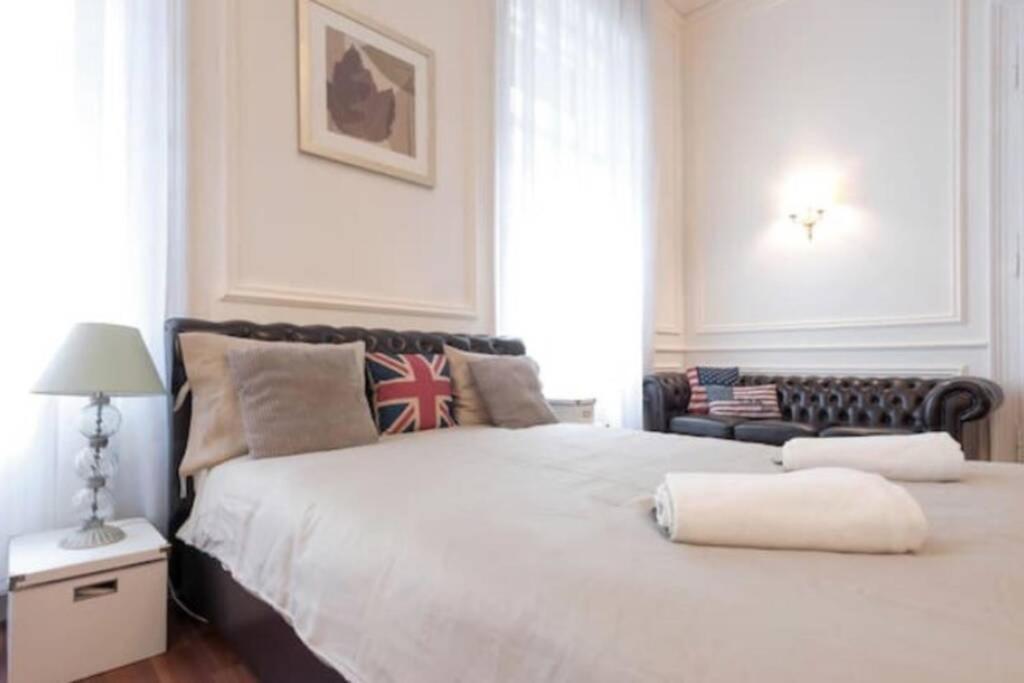 Luxury Art Deco Close To Museum Of Fine Arts Apartment Budapest