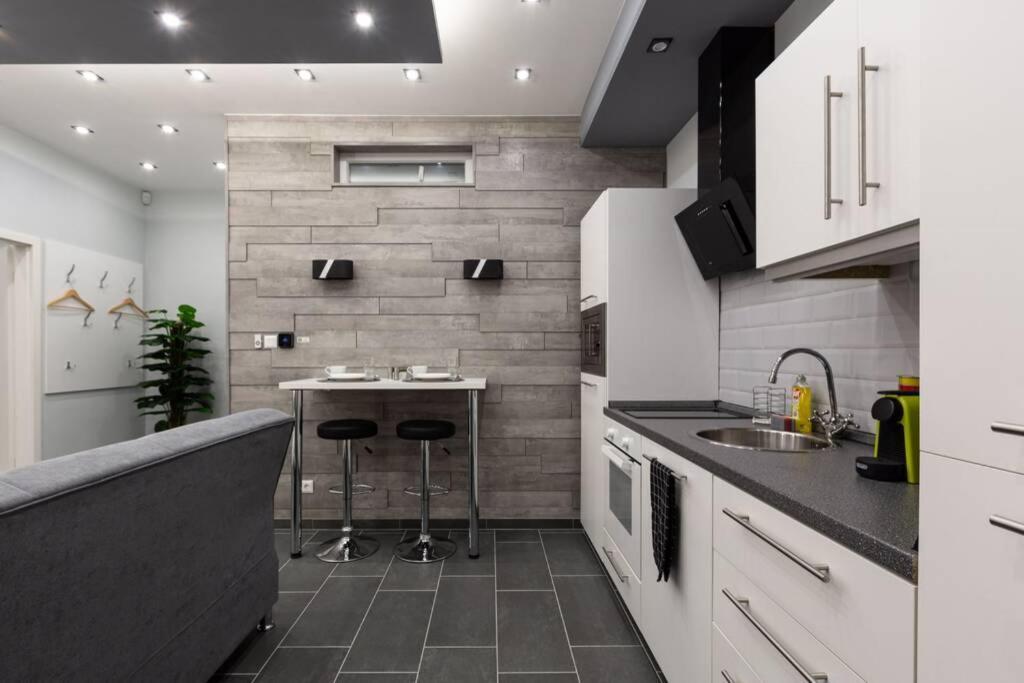 Premium By Hi5 - 1 Bedroom Apartmán Budapešť