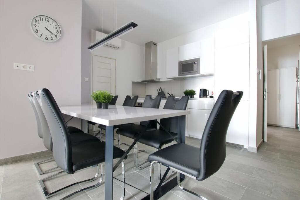 Premium By Hi5-vaci Str. 3 Bedroom Apartmán