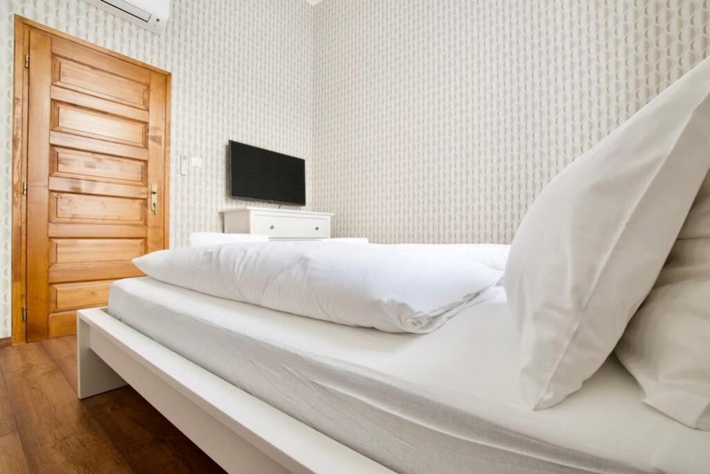 Premium By Hi5 - 3 Bedroom * Budapest