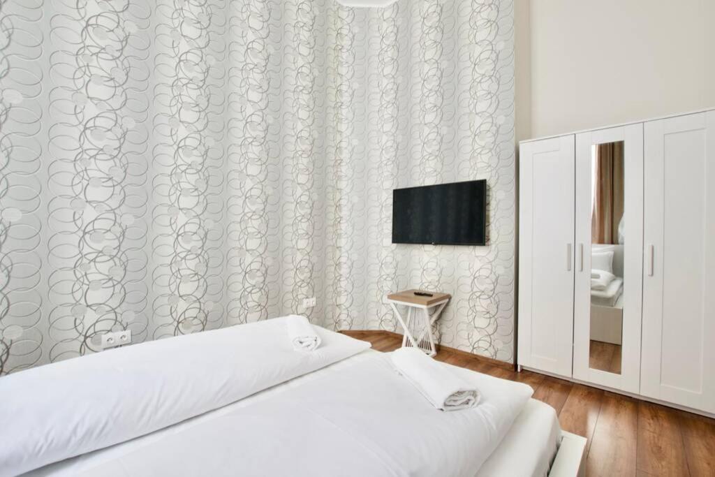 Premium By Hi5 - 3 Bedroom *