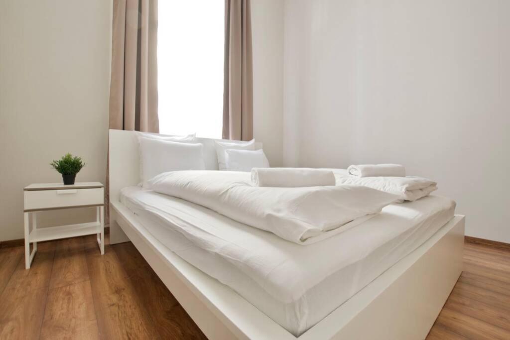 Premium By Hi5 - 3 Bedroom Budapest