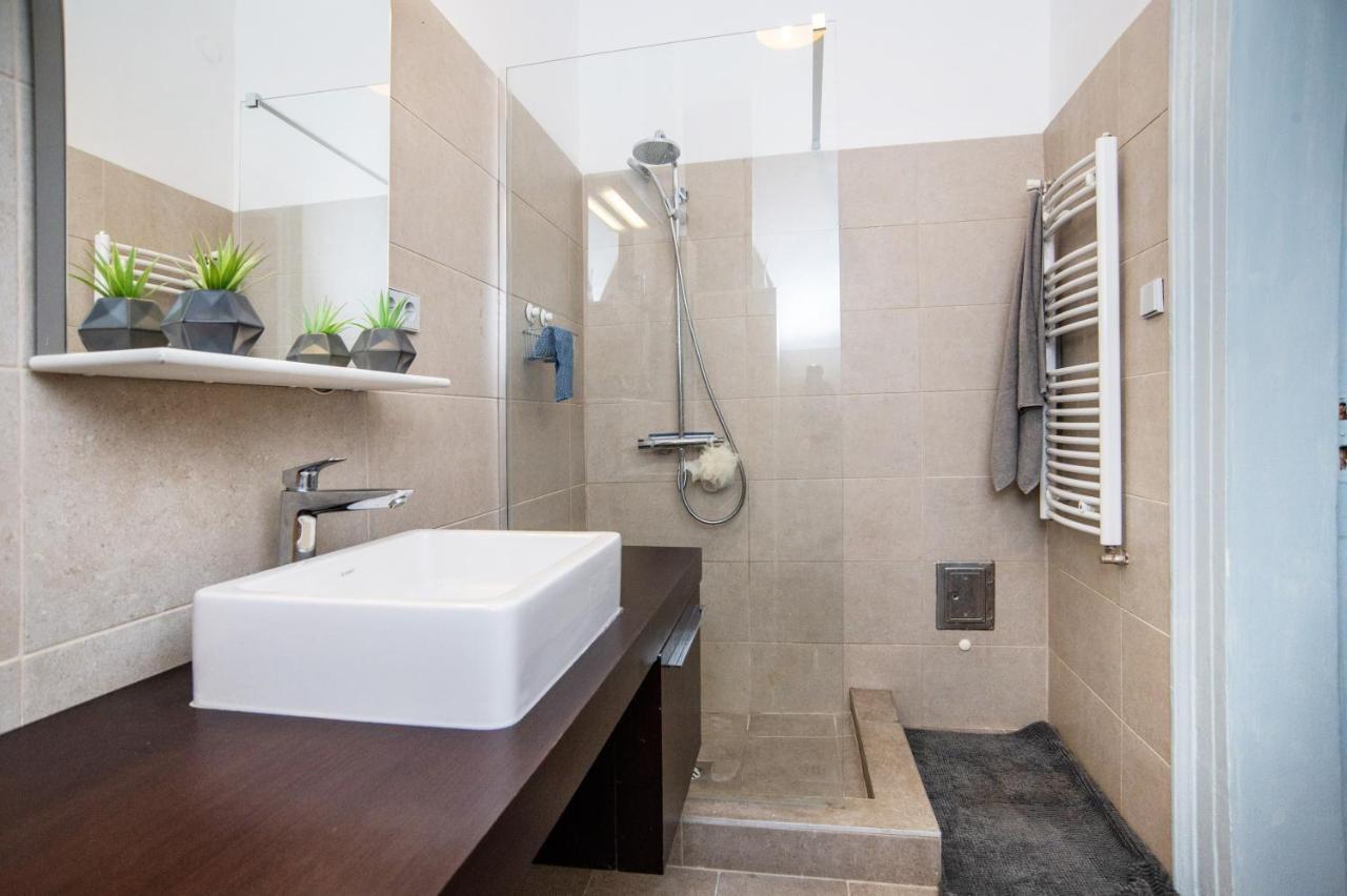 Charming Flat Close To Danube And 4-seasons