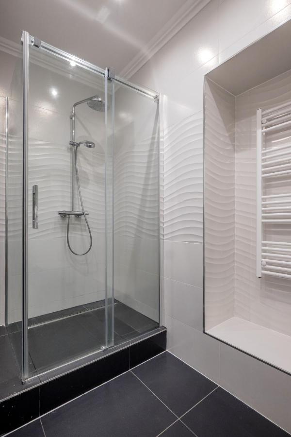 Prime Star Deak Ter Modern Luxury