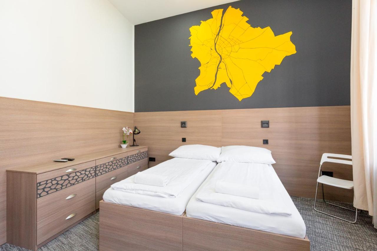 Hostel E14 Design