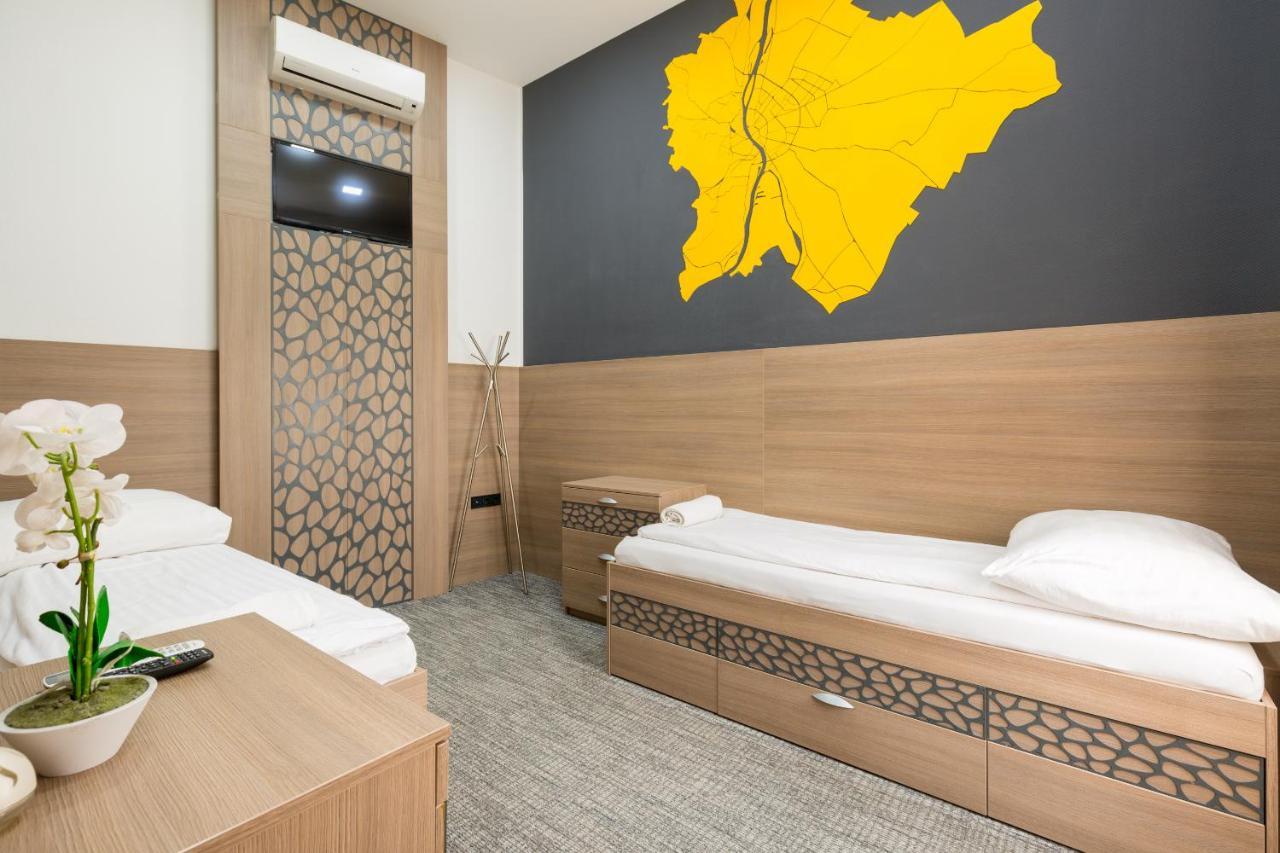 Auberge de jeunesse E14 Design *