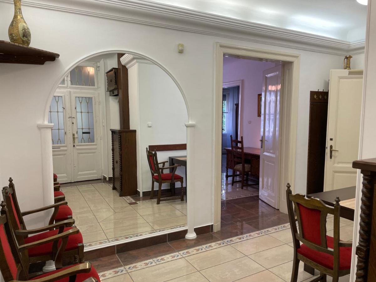 Buda Castle Apartment *