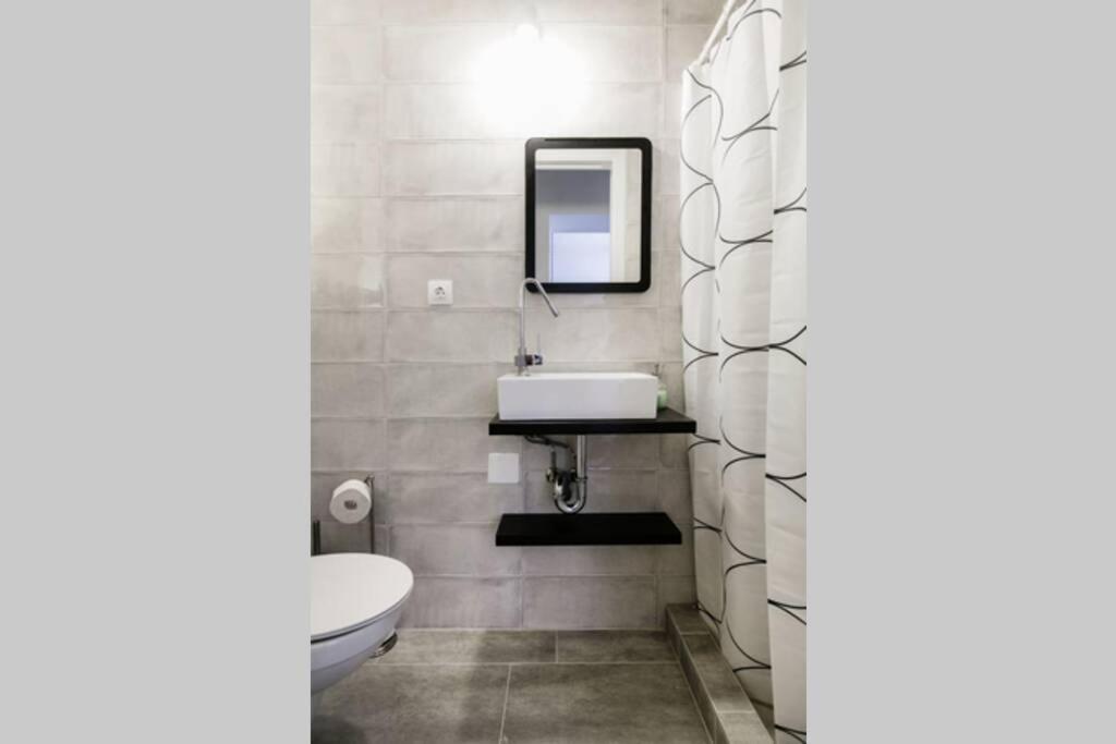Your Gorgeous And Spacious Dream Free Parking Apartament