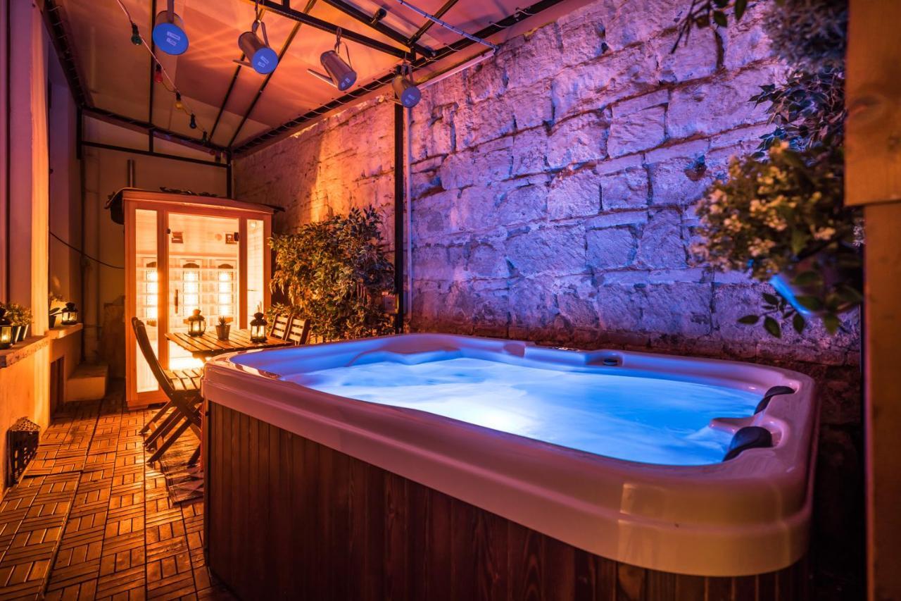 Bohemic Apartment Terrace&Jakuzzi&Sauna Apartment *
