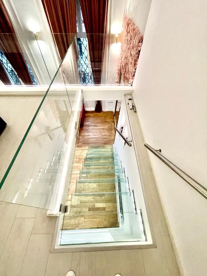 Apartament Jacuzzi Opera *