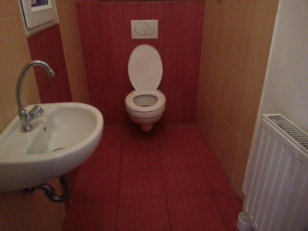 Caterina Private And Hostal