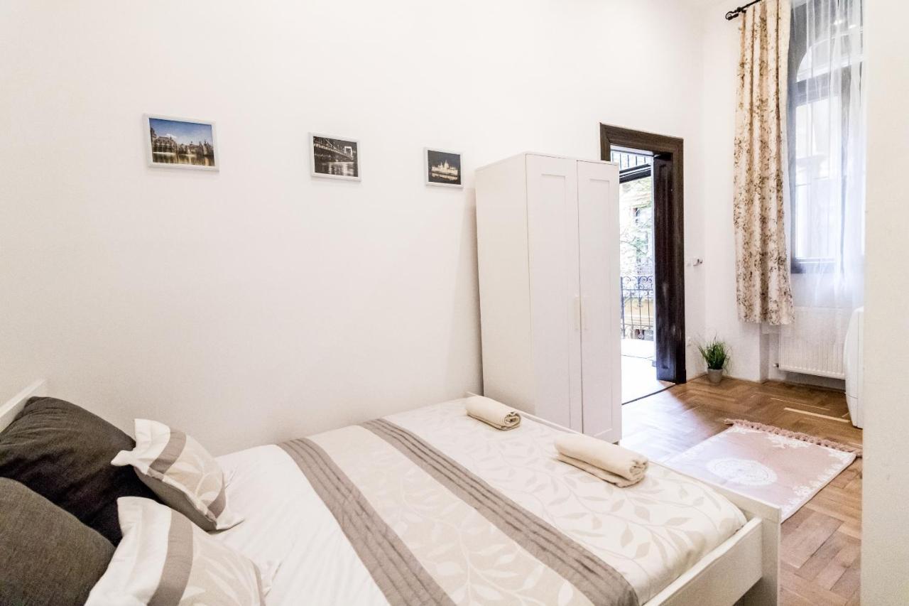 Real Klauzál Ii Budapest