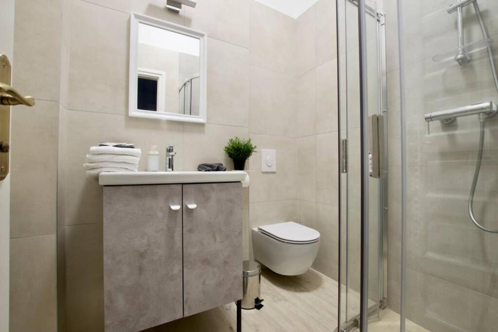 Premium By Hi5 - Astoria 4 Bedroom Budapest