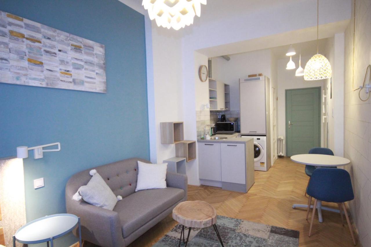Acacia Budapest