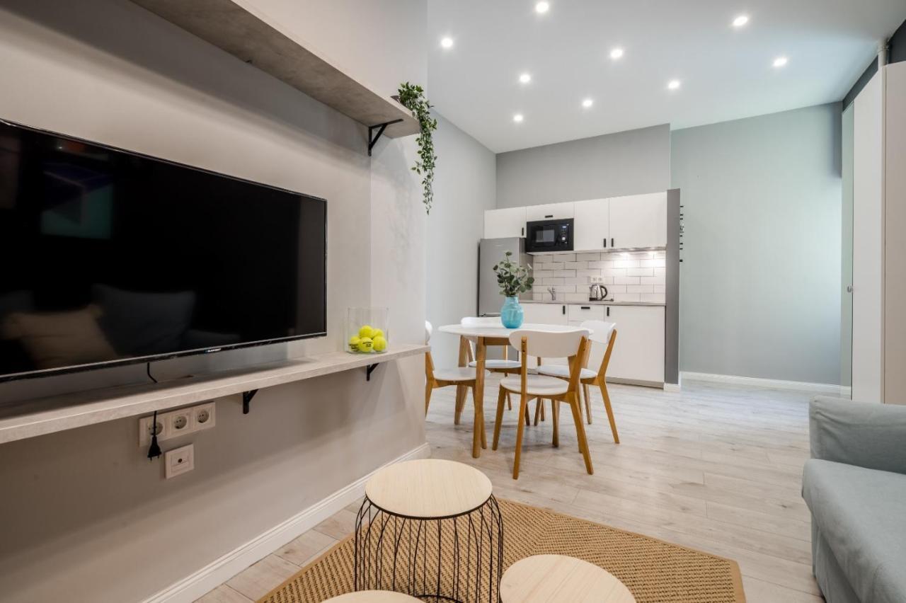 A13- Quality Apartments, Best Location. By Bqa Apartment *
