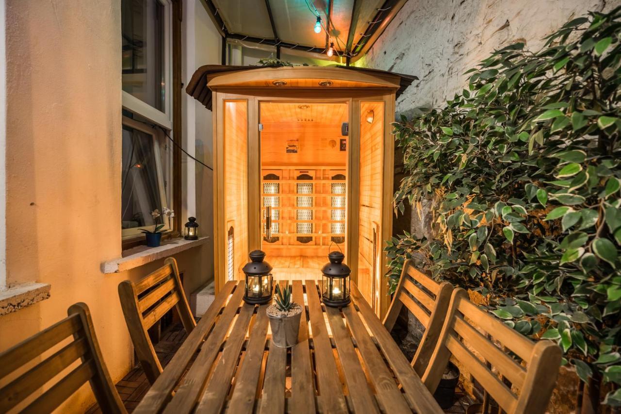 Bohemic Apartment Terrace&Jakuzzi&Sauna Apartment Budapest