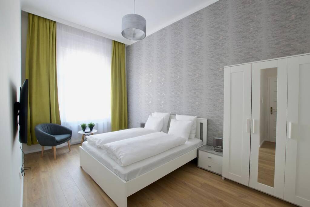 Premium By Hi5 - Astoria 4 Bedroom Apartment Budapest