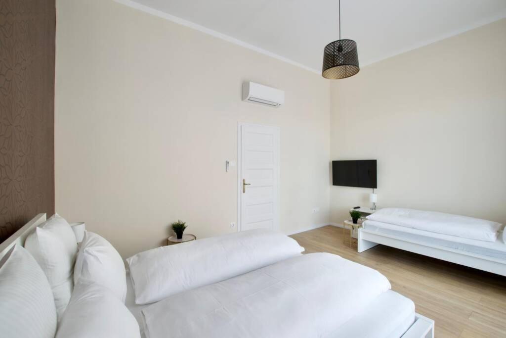 Premium By Hi5 - Astoria 4 Bedroom Apartment Budapest