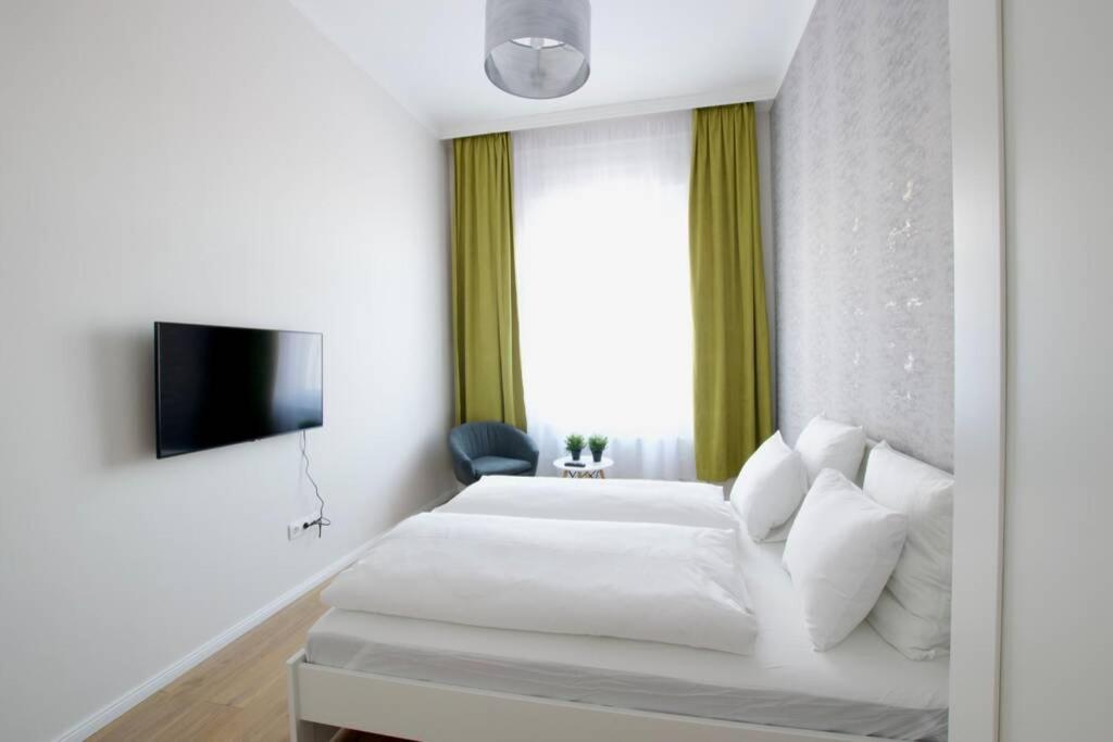 Premium By Hi5 - Astoria 4 Bedroom Apartment *
