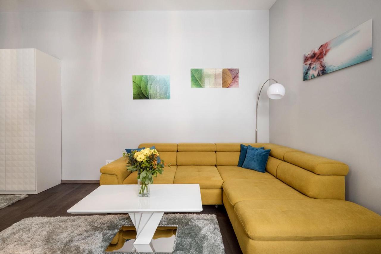 Downtown Luxury Jacuzzi Apartament