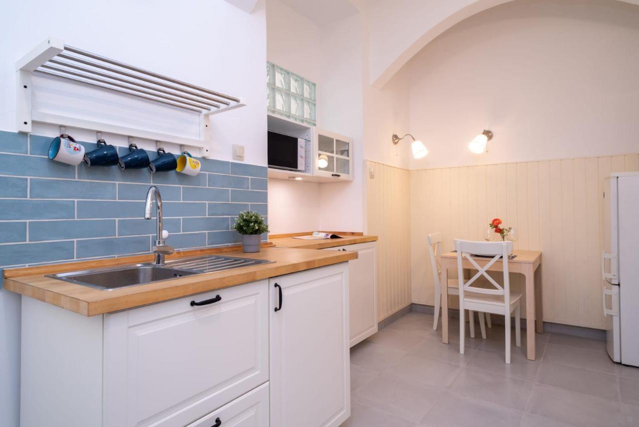 Apartment Blue Ribbon *