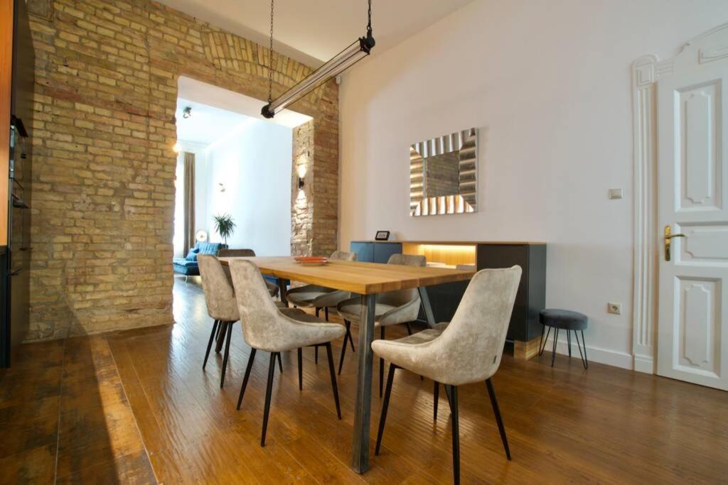 Premium By Hi5 - Ever Apartman *