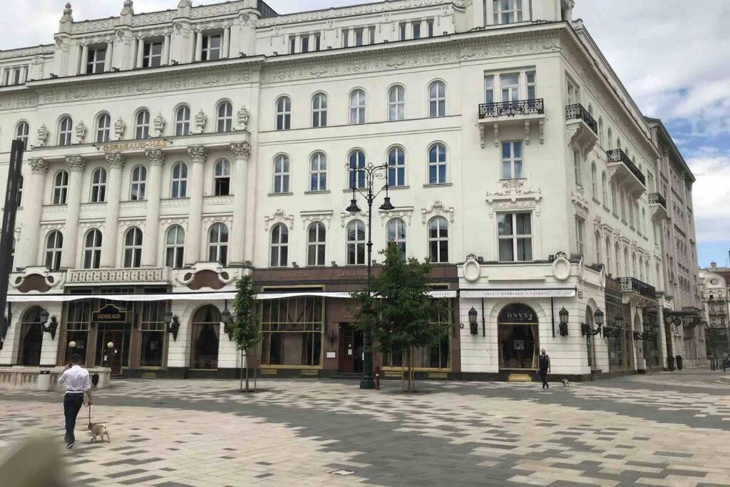 Apartment Flat In The Center Of