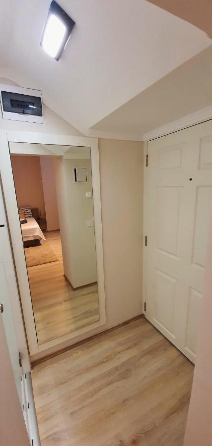 Flat In The Center Of *