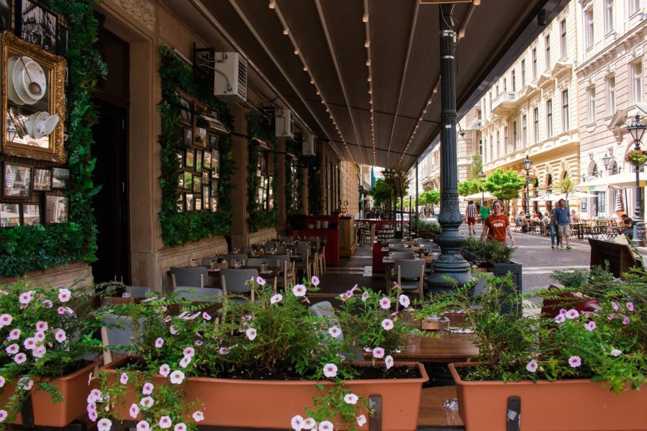Basilika View Imperial -sas Street -need Reservation For Free Parking Apartment Budapest