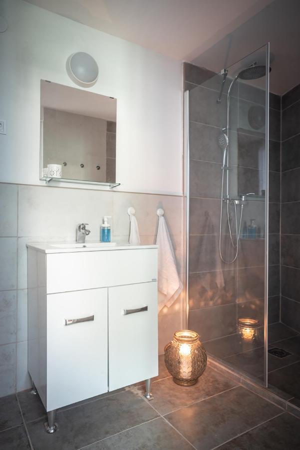 Dob50 Spacious - 2 Separate Bedroom, 4 People, Ac, Wifi Budapest