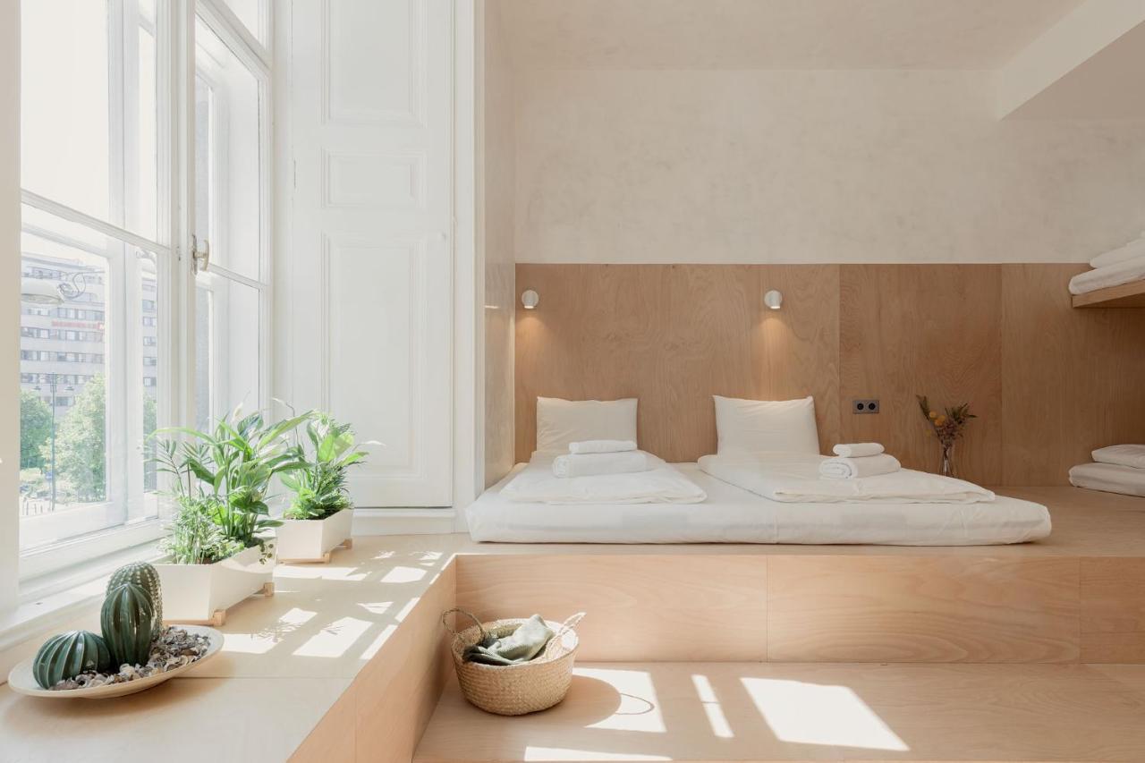 Flow Spaces Hostel *