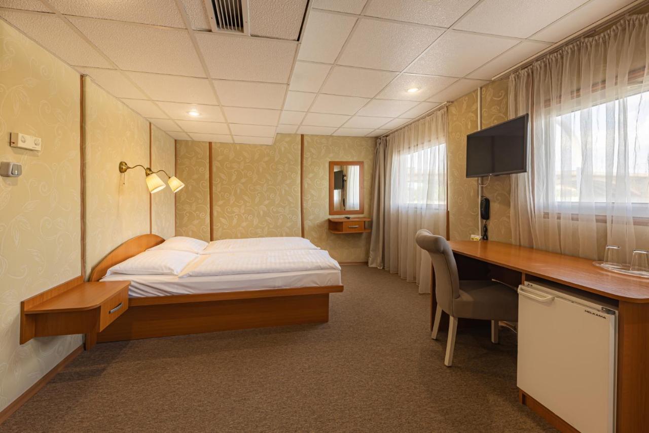Hotel en barco Grand Jules - Boat Budapest