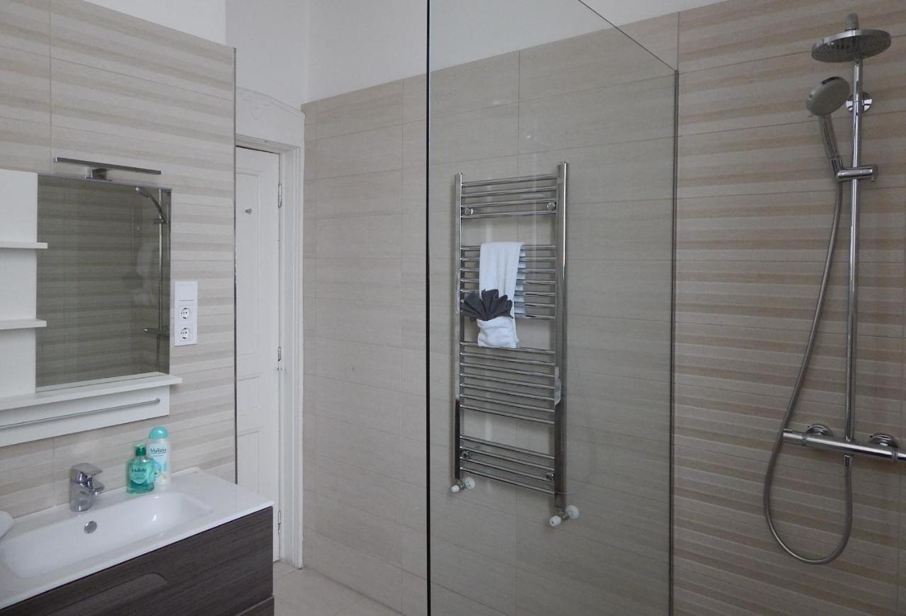 Budapesteasyflat Wesselenyi Lägenhet *