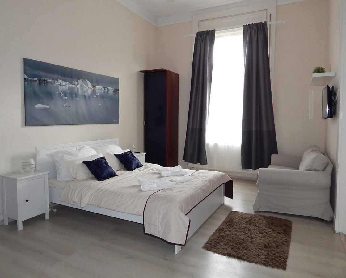 Apartament Budapesteasyflat Wesselenyi Budapeszt