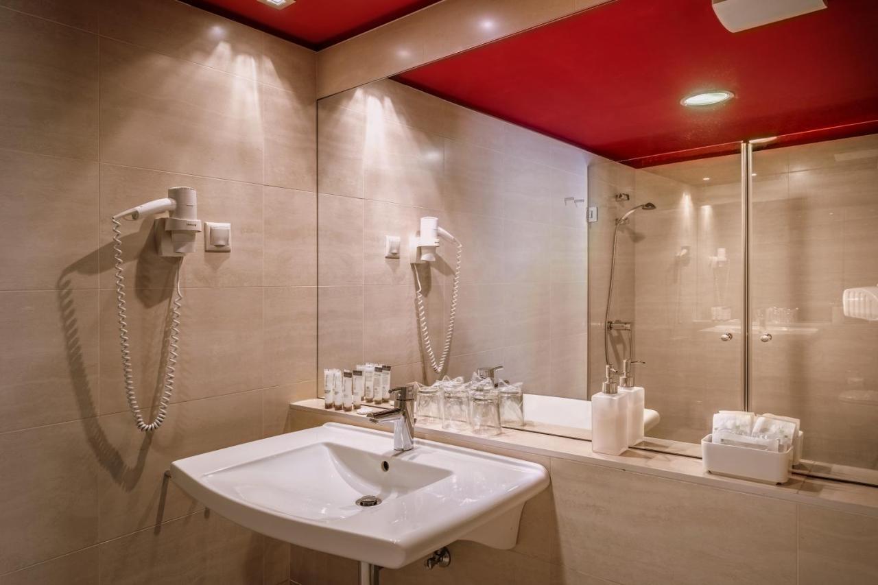 Castle Garden Hotel 4*