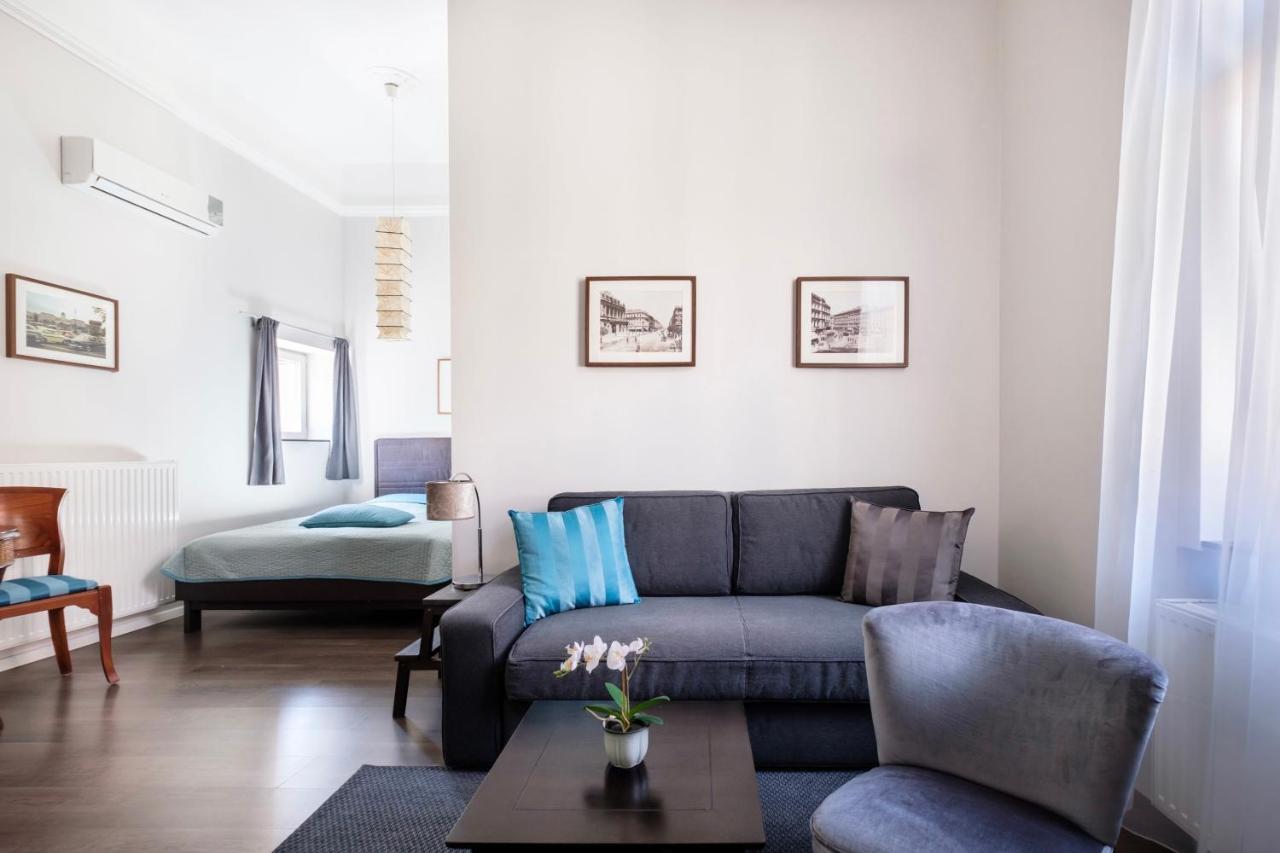 Andrassy Garden In Center Apartment Budapest