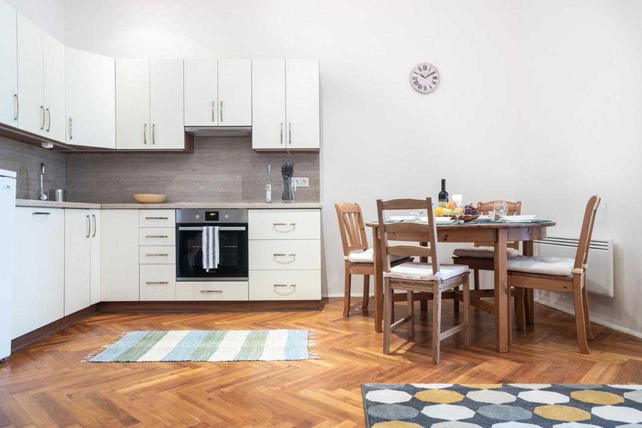 Apartamento Dob50 Spacious - 2 Separate Bedroom, 4 People, Ac, Wifi *