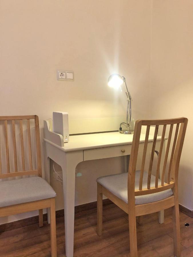 Modern Comfort In Historical Appartement *