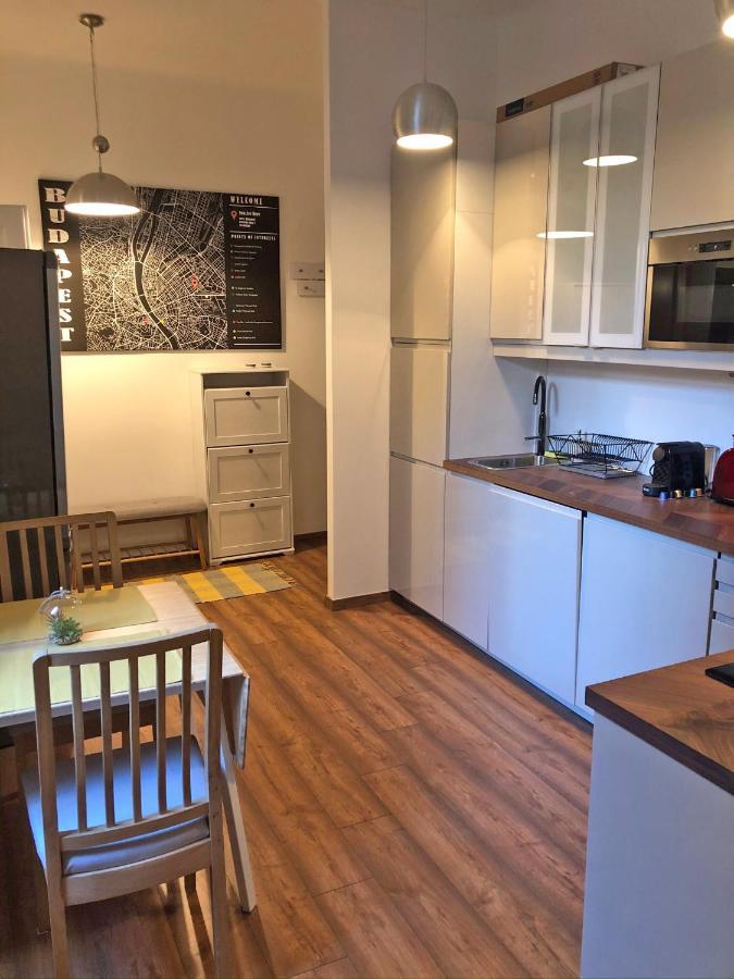 Modern Comfort In Historical Apartamento *