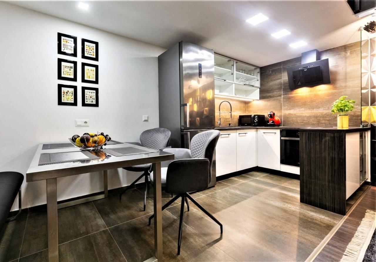 Goldcentral Art B6 * Budapest