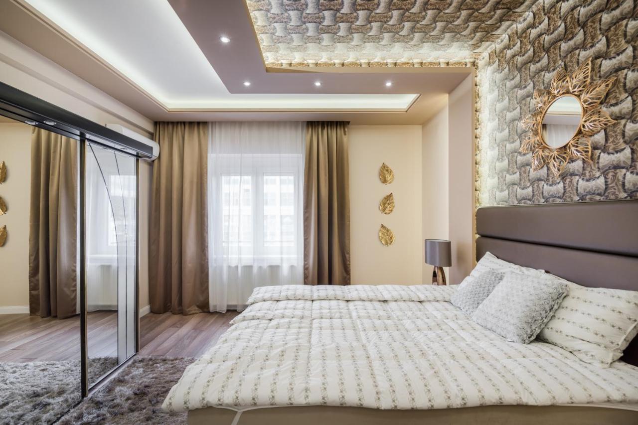 Bpr Ethereal Panoramic With A/c & Balcony Apartment *