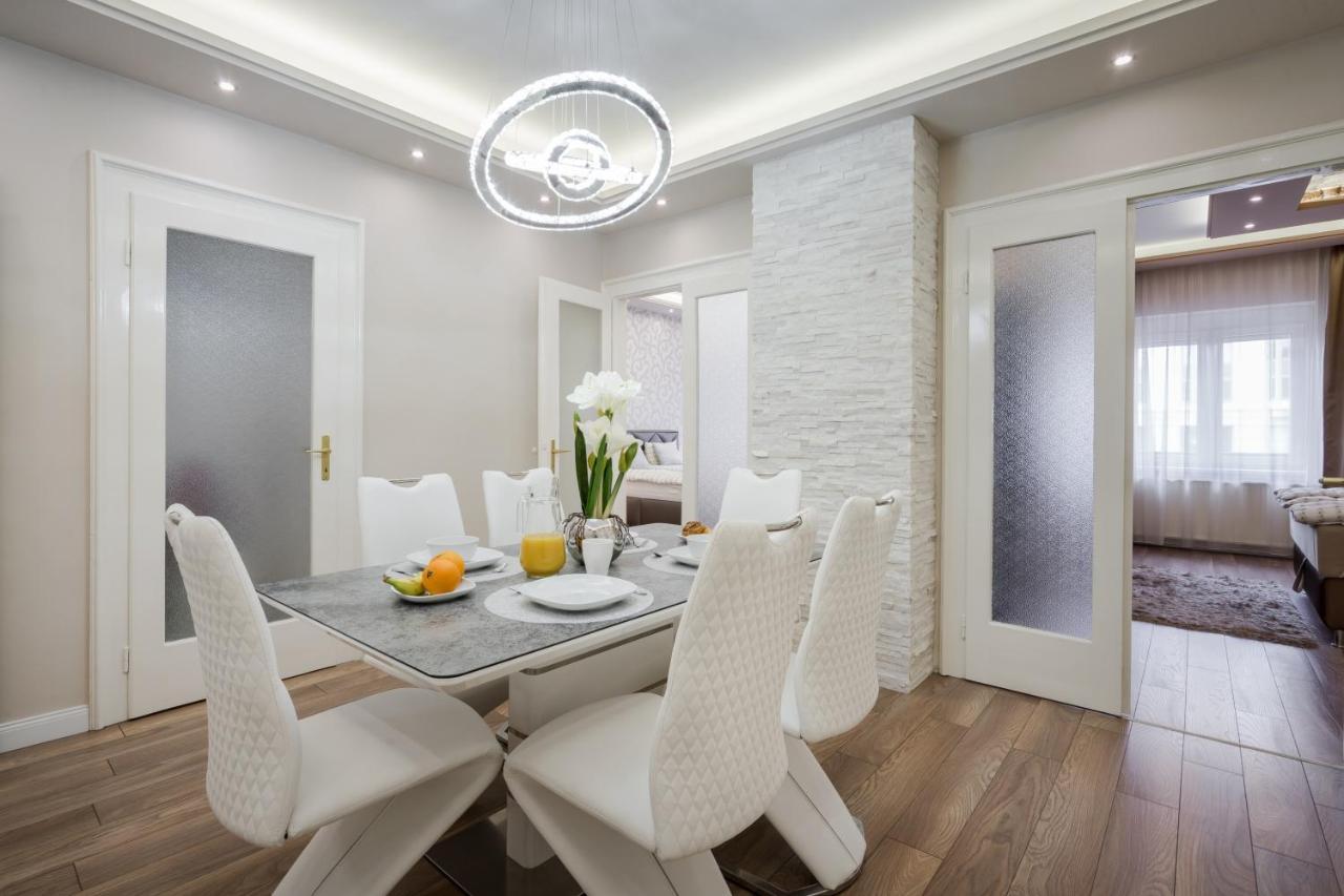 Bpr Ethereal Panoramic With A/c & Balcony Apartment Budapest