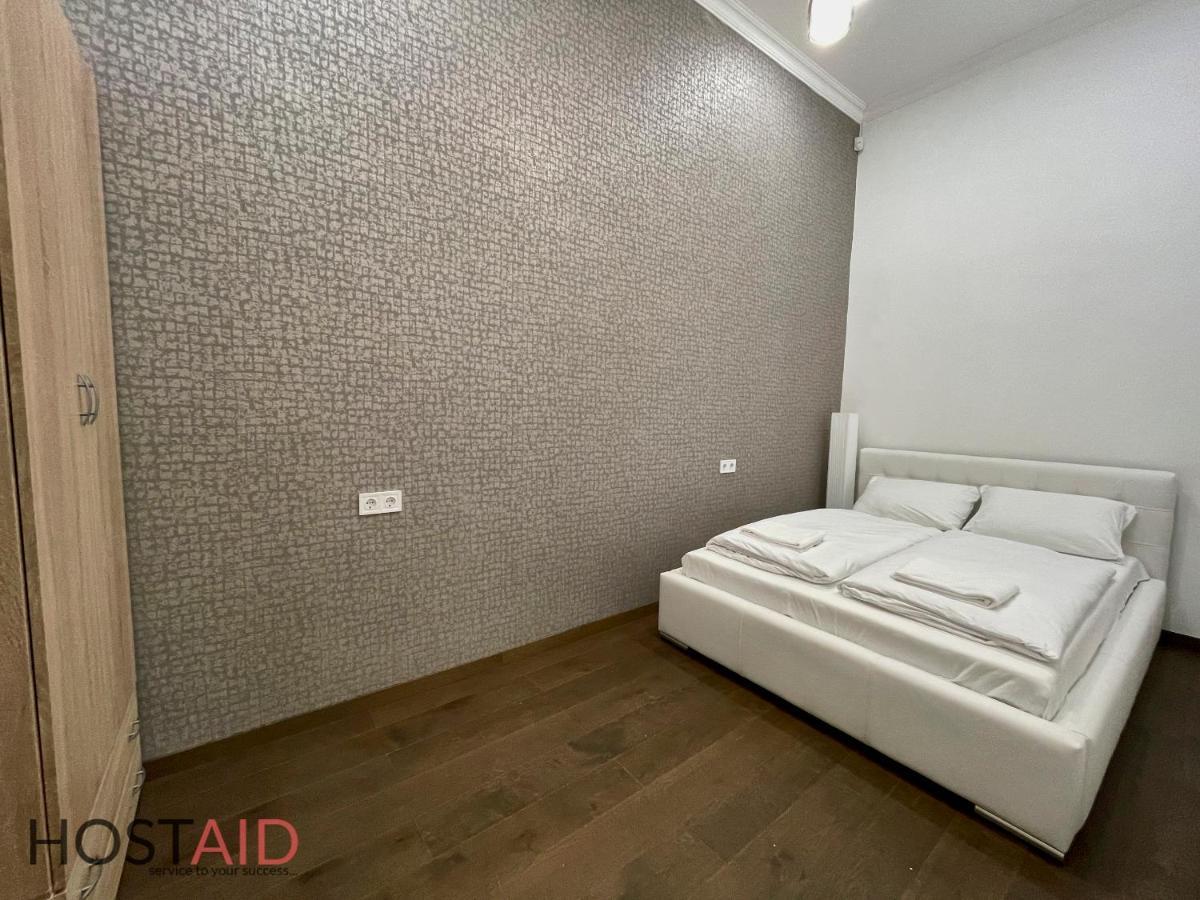 G7 - Hostaid * Budapest