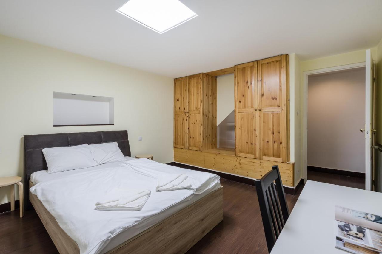Dolly's Duplex With Free Netflix *