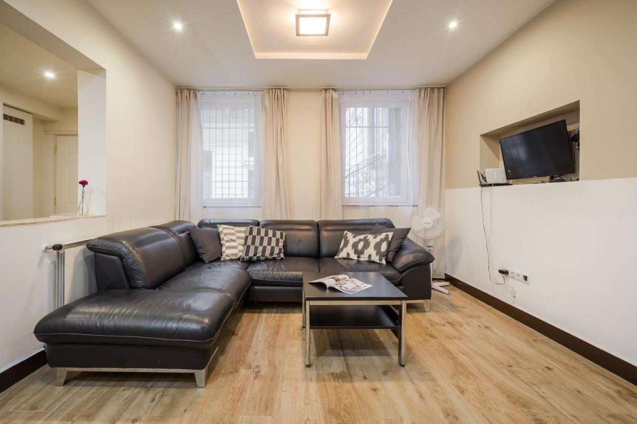 Apartmán Dolly's Duplex With Free Netflix Budapešť