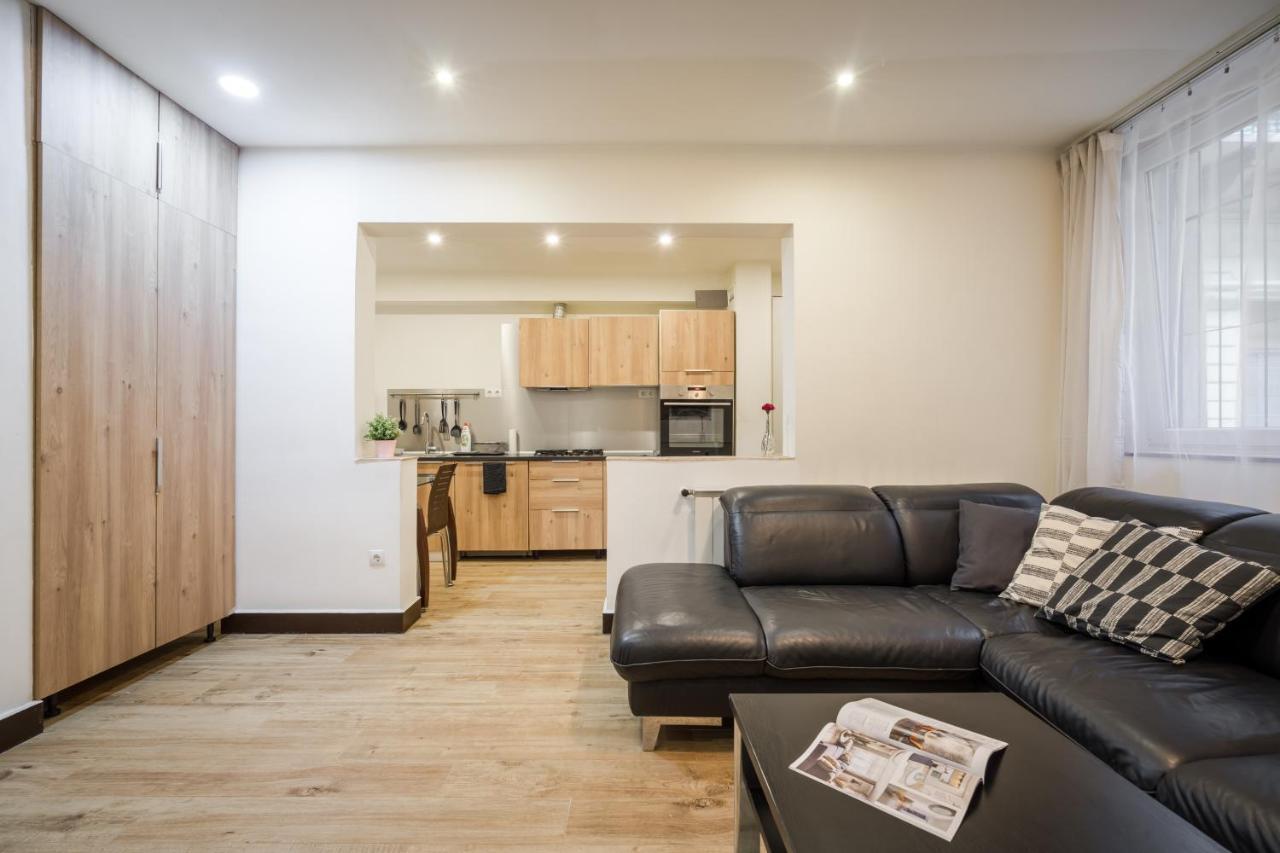 Dolly's Duplex With Free Netflix Apartmán